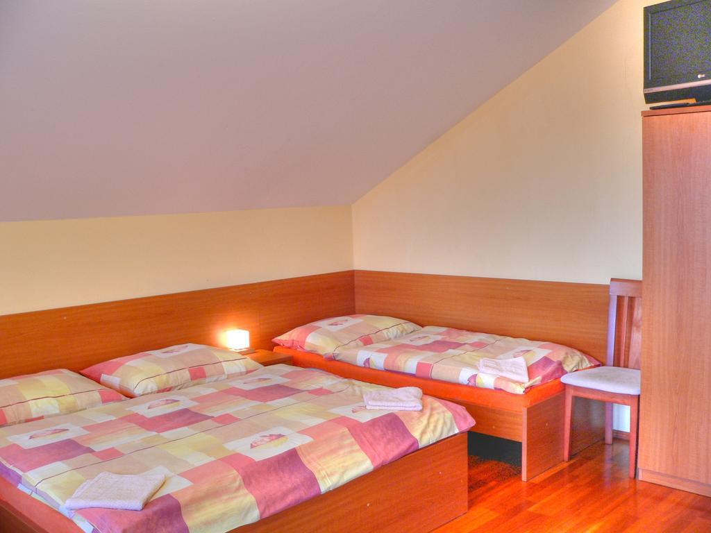 Privat Baja Hotel Liptovsky Mikulas Room photo