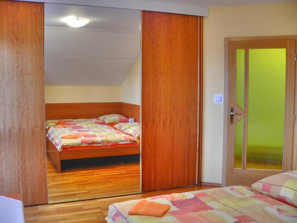 Privat Baja Hotel Liptovsky Mikulas Room photo